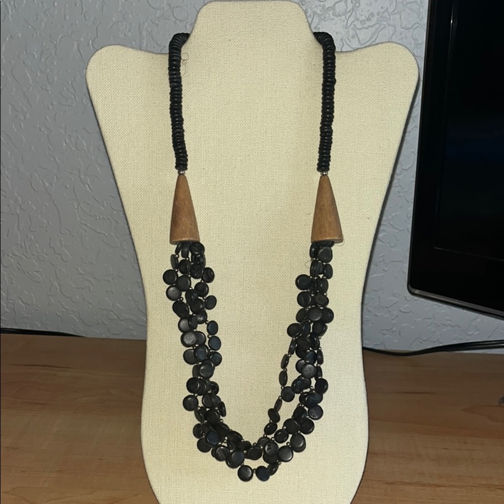 Chic & Unique Black Beaded Necklace with Wooden Accents